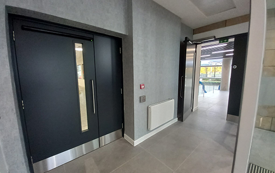 Record DFA 127 FIRE Swing Door Broomielaw